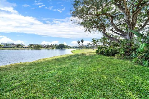 Condominio en venta en Pompano Beach, Florida, 3 dormitorios, 134.15 m2 № 1801012 - foto 29