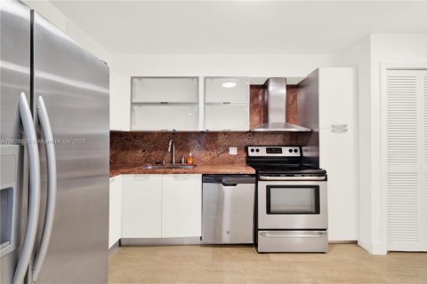 Condominio en venta en Pompano Beach, Florida, 3 dormitorios, 134.15 m2 № 1801012 - foto 11