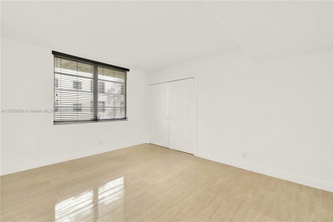 Condominio en venta en Pompano Beach, Florida, 3 dormitorios, 134.15 m2 № 1801012 - foto 19