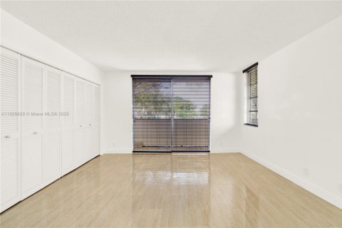 Condominio en venta en Pompano Beach, Florida, 3 dormitorios, 134.15 m2 № 1801012 - foto 17