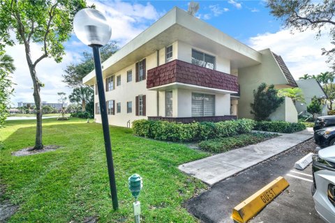 Condominio en venta en Pompano Beach, Florida, 3 dormitorios, 134.15 m2 № 1801012 - foto 2