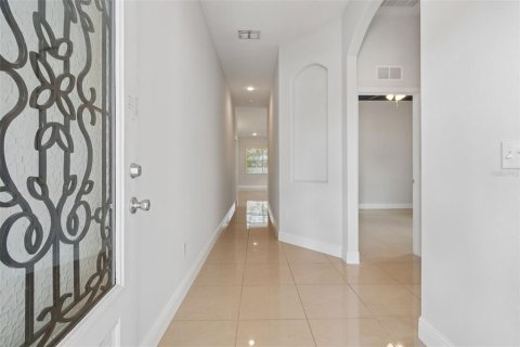 Villa ou maison à louer à Tampa, Floride: 3 chambres, 139.82 m2 № 2102137 - photo 3