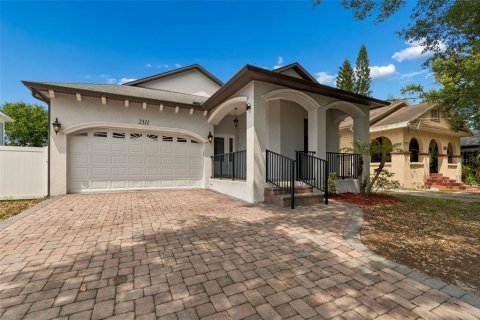 Villa ou maison à Tampa, Floride 3 chambres, 139.82 m2 № 2102137