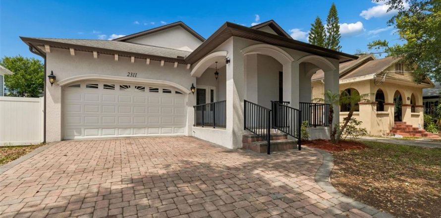 Villa ou maison à Tampa, Floride 3 chambres, 139.82 m2 № 2102137