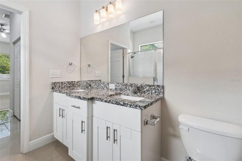 Villa ou maison à louer à Tampa, Floride: 3 chambres, 139.82 m2 № 2102137 - photo 26