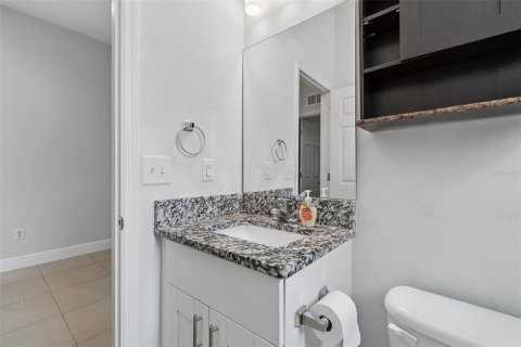 Villa ou maison à louer à Tampa, Floride: 3 chambres, 139.82 m2 № 2102137 - photo 8