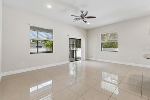 Villa ou maison à louer à Tampa, Floride: 3 chambres, 139.82 m2 № 2102137 - photo 16