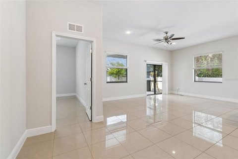Villa ou maison à louer à Tampa, Floride: 3 chambres, 139.82 m2 № 2102137 - photo 20