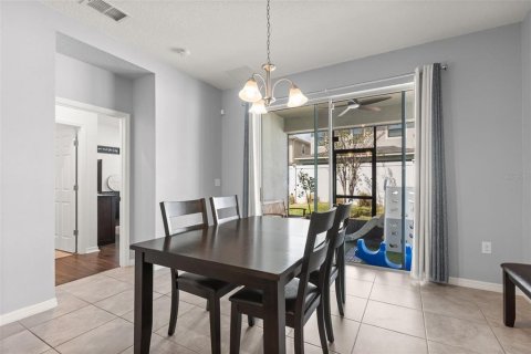 Villa ou maison à vendre à Kissimmee, Floride: 3 chambres, 158.49 m2 № 2408983 - photo 11