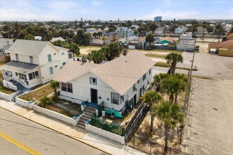 Immobilier commercial à Daytona Beach, Floride 5 chambres, 276.11 m2 № 2356356