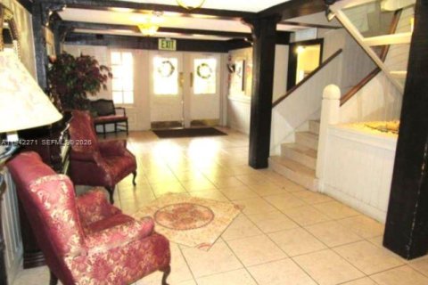 Снять в аренду кондоминиум в Лодерхилл, Флорида 1 спальня, 74.32м2, № 1999806 - фото 3