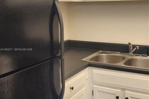 Снять в аренду кондоминиум в Лодерхилл, Флорида 1 спальня, 74.32м2, № 1999806 - фото 6