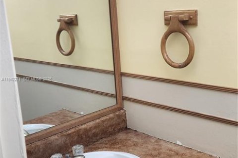 Снять в аренду кондоминиум в Лодерхилл, Флорида 1 спальня, 74.32м2, № 1999806 - фото 9