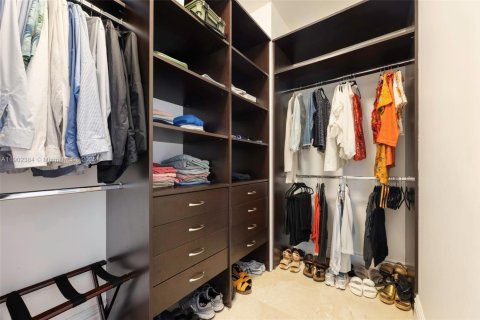 Condo in Bal Harbour, Florida, 2 bedrooms  № 1953780 - photo 10