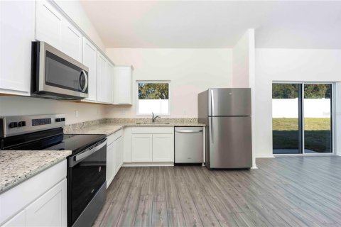 House in Astatula, Florida 3 bedrooms, 112.04 sq.m. № 1765686 - photo 10