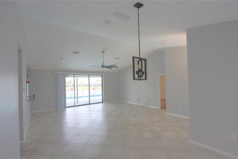 House in Sarasota, Florida 4 bedrooms, 217.48 sq.m. № 2106460 - photo 3