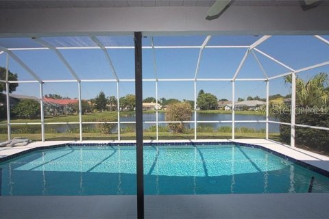 House in Sarasota, Florida 4 bedrooms, 217.48 sq.m. № 2106460 - photo 12