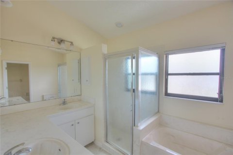 House in Sarasota, Florida 4 bedrooms, 217.48 sq.m. № 2106460 - photo 5