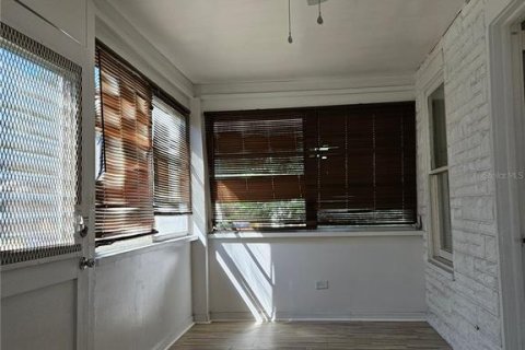 Villa ou maison à vendre à Tampa, Floride: 3 chambres, 135.82 m2 № 2427403 - photo 3