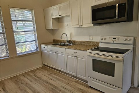 Villa ou maison à vendre à Tampa, Floride: 3 chambres, 135.82 m2 № 2427403 - photo 9