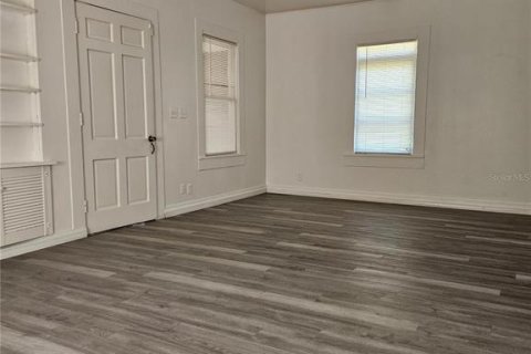 Villa ou maison à vendre à Tampa, Floride: 3 chambres, 135.82 m2 № 2427403 - photo 4