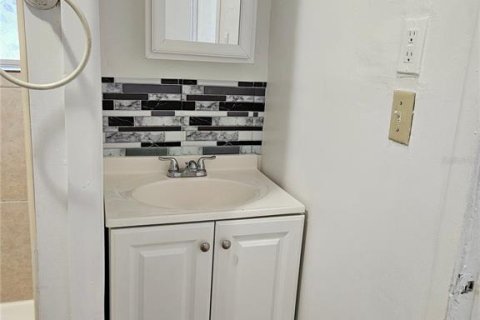 Villa ou maison à vendre à Tampa, Floride: 3 chambres, 135.82 m2 № 2427403 - photo 20