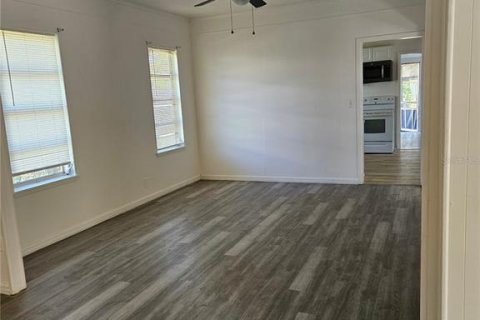 Villa ou maison à vendre à Tampa, Floride: 3 chambres, 135.82 m2 № 2427403 - photo 5