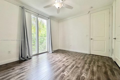 Touwnhouse à louer à Fort Lauderdale, Floride: 3 chambres, 193.98 m2 № 1945577 - photo 23