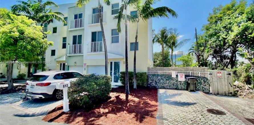 Touwnhouse à Fort Lauderdale, Floride 3 chambres, 193.98 m2 № 1945577