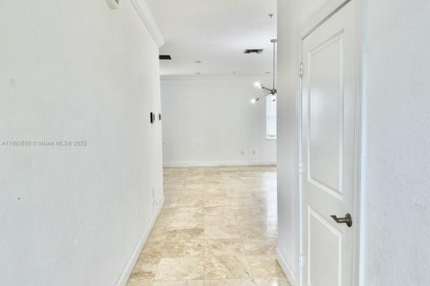 Touwnhouse à louer à Fort Lauderdale, Floride: 3 chambres, 193.98 m2 № 1945577 - photo 9