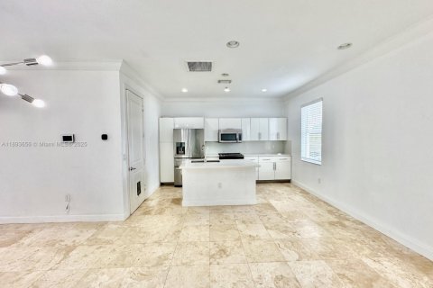 Touwnhouse à louer à Fort Lauderdale, Floride: 3 chambres, 193.98 m2 № 1945577 - photo 14