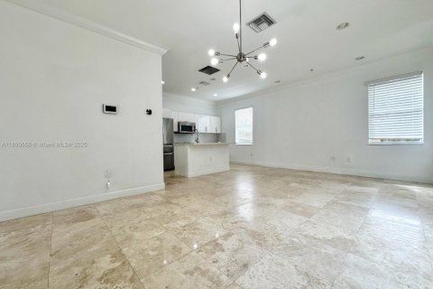 Touwnhouse à louer à Fort Lauderdale, Floride: 3 chambres, 193.98 m2 № 1945577 - photo 16