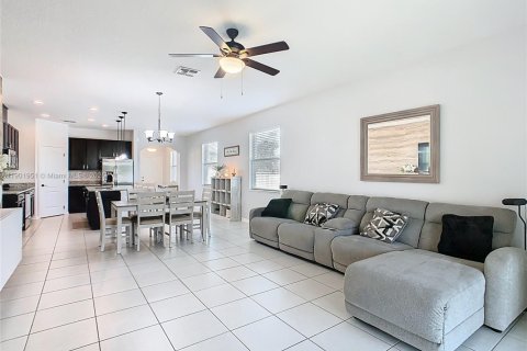 House in Saint Cloud, Florida 4 bedrooms № 1953791 - photo 21