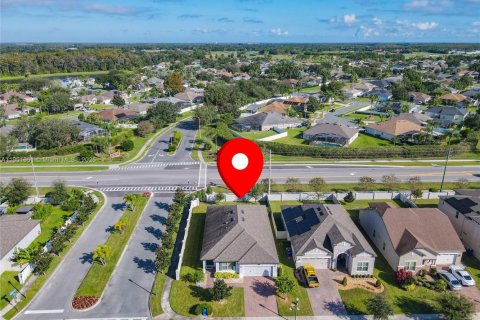 House in Saint Cloud, Florida 4 bedrooms № 1953791 - photo 8
