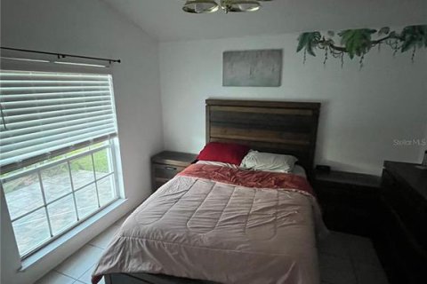 Casa en venta en Kissimmee, Florida, 5 dormitorios, 213.68 m2 № 2232346 - foto 7