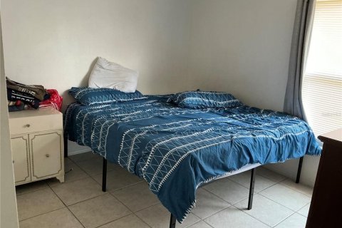 Casa en venta en Kissimmee, Florida, 5 dormitorios, 213.68 m2 № 2232346 - foto 18