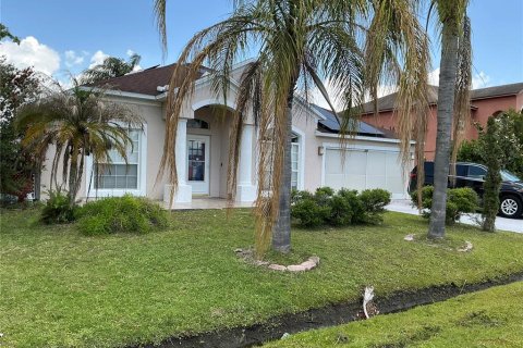 Casa en Kissimmee, Florida 5 dormitorios, 213.68 m2 № 2232346