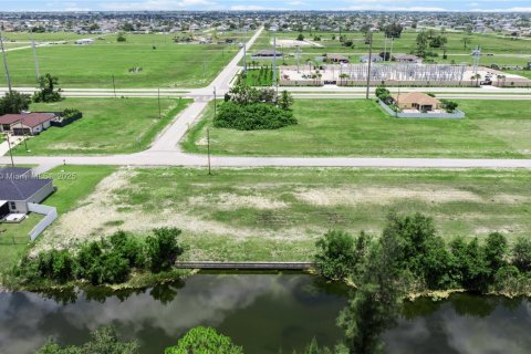 Immobilier commercial à vendre à Cape Coral, Floride № 1939596 - photo 2