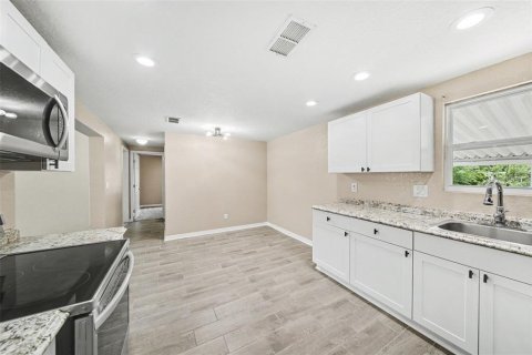 Villa ou maison à vendre à Bunnell, Floride: 3 chambres, 98.1 m2 № 2226299 - photo 13