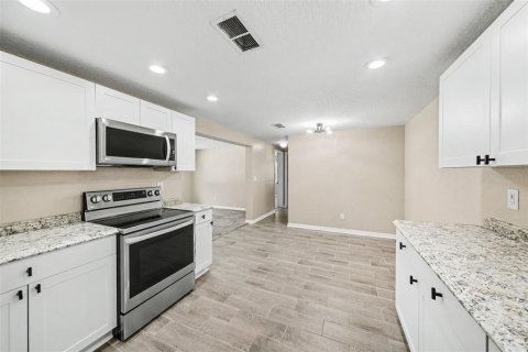 Villa ou maison à vendre à Bunnell, Floride: 3 chambres, 98.1 m2 № 2226299 - photo 12