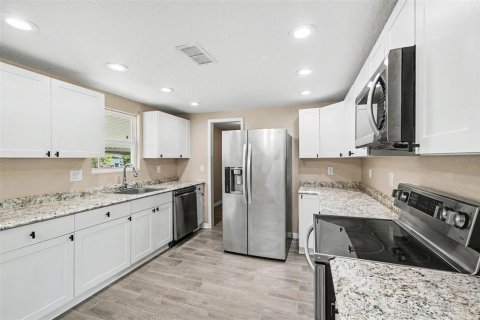 Villa ou maison à vendre à Bunnell, Floride: 3 chambres, 98.1 m2 № 2226299 - photo 10