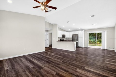 House in Ocala, Florida 3 bedrooms, 120.77 sq.m. № 2391581 - photo 6