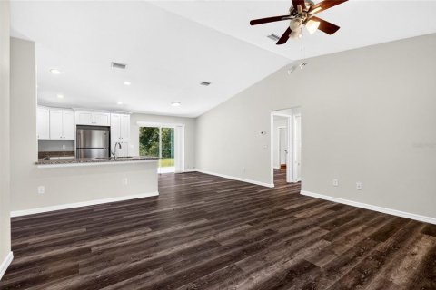 House in Ocala, Florida 3 bedrooms, 120.77 sq.m. № 2391581 - photo 8