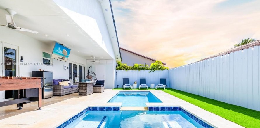 Casa en Miami, Florida 3 dormitorios, 161 m2 № 1857511