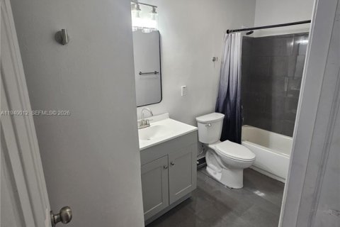 Снять в аренду виллу или дом в Лодерхилл, Флорида 3 спальни, 334.45м2, № 1997313 - фото 16