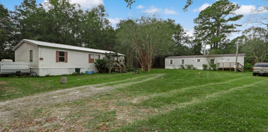 Commercial property in Jacksonville, Florida 13 bedrooms, 650.32 sq.m. № 807048