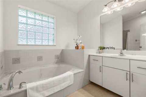 Casa en venta en Kissimmee, Florida, 3 dormitorios, 132.76 m2 № 1757084 - foto 8