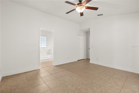 Casa en venta en Kissimmee, Florida, 3 dormitorios, 132.76 m2 № 1757084 - foto 4