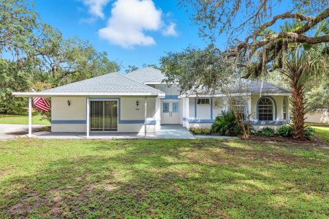 Casa en venta en Homosassa, Florida, 4 dormitorios, 252.69 m2 № 1911431 - foto 1