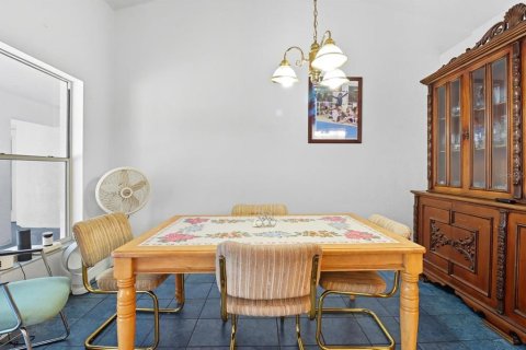 Casa en venta en Homosassa, Florida, 4 dormitorios, 252.69 m2 № 1911431 - foto 8